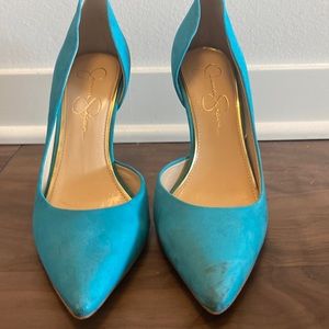 Turquoise pointed toe pumps